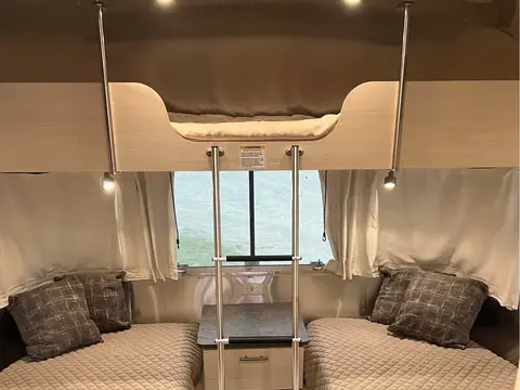 2022 Airstream Flying Cloud 27 FB Rear Hatch — photo 5