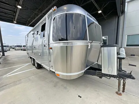2018 Airstream Flying Cloud 23CB; — photo 1