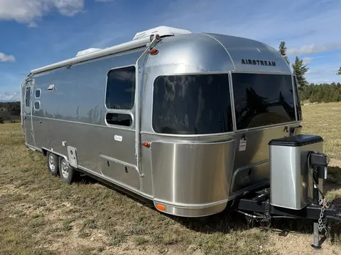 2023 Airstream Flying Cloud 27FB — photo 2
