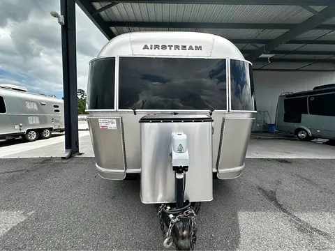 2019 Airstream International Serenity — photo 1