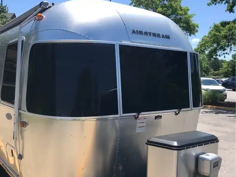 2018 Airstream Bambi Sport 22FB — photo 2