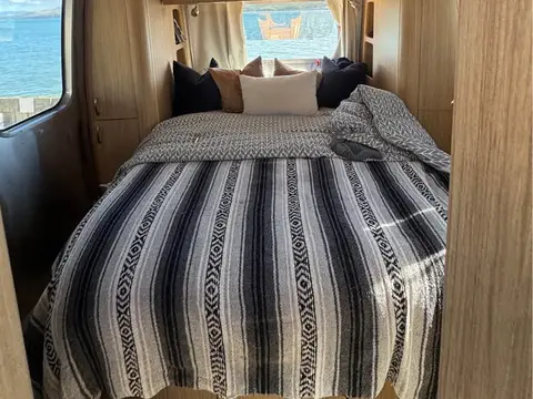 2018 Airstream Flying Cloud 30 ft — photo 3