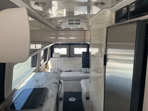 2018 Airstream Interstate EXT GRAND TOUR — photo 3