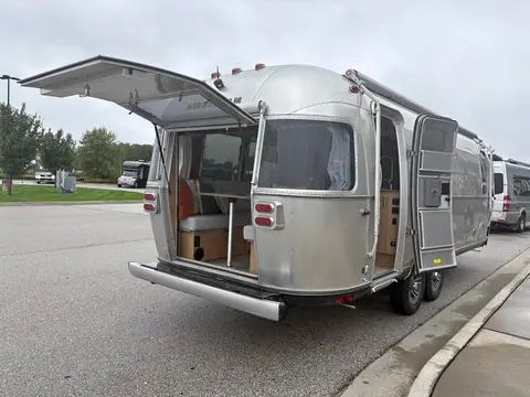 2024 Airstream Tradewind 25FBQ (Rear Hatch) — photo 1