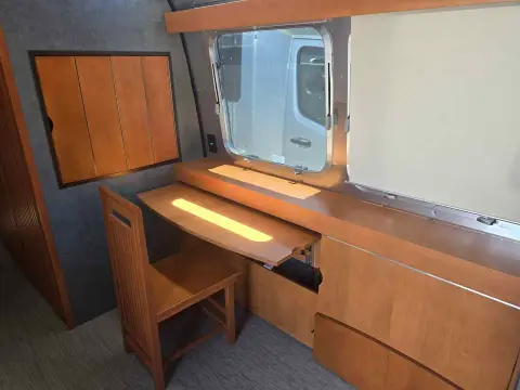 2026 Airstream Frank Lloyd Wright — photo 2
