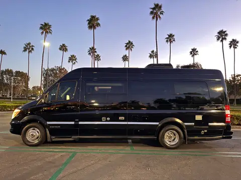 2014 Airstream Interstate Lounge EXT — photo 3