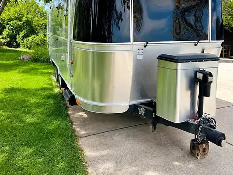 2014 Airstream Flying Cloud 23D — photo 1