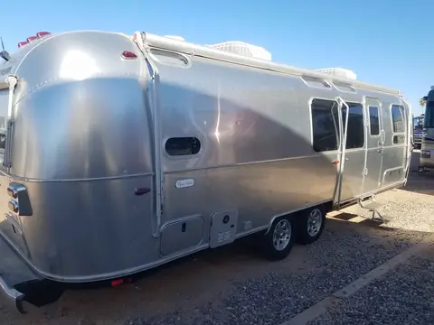 2024 Airstream Flying Cloud — photo 3