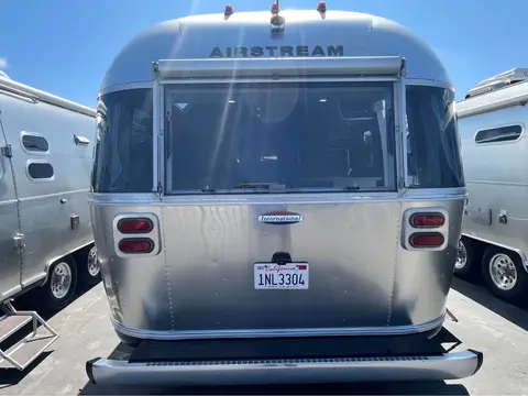 2019 Airstream International 25 FBQ — photo 4