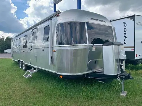 2019 Airstream Classic 33FB — photo 1