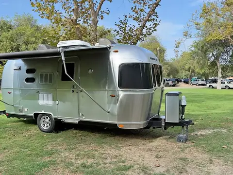2018 Airstream Flying Cloud 20FB — photo 1
