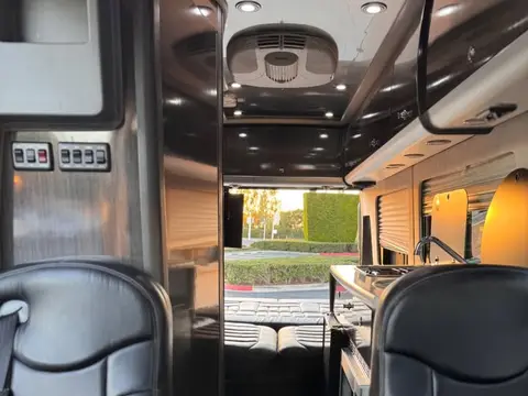 2014 Airstream Interstate Lounge EXT — photo 4