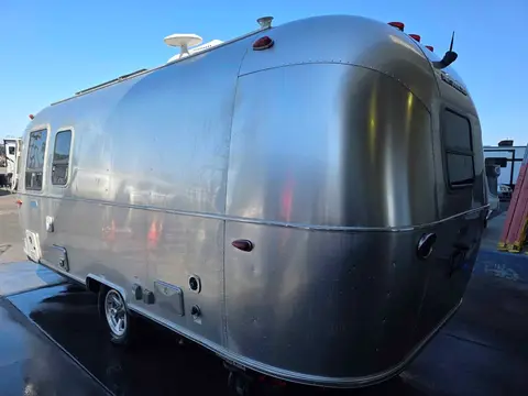 2023 Airstream Bambi — photo 3