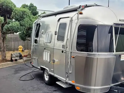 2019 Airstream Flying Cloud 19' Corner Bed 19 ft — photo 1