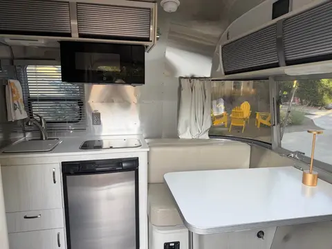 2016 Airstream Bambi — photo 4