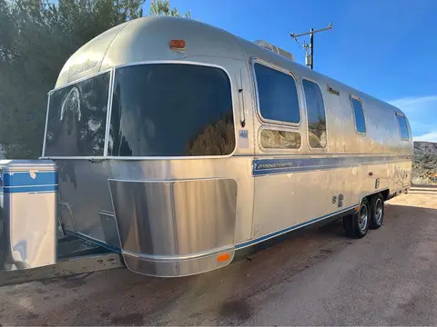 1990 Airstream Excella — photo 2