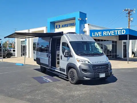 2026 Airstream Rangeline — photo 1