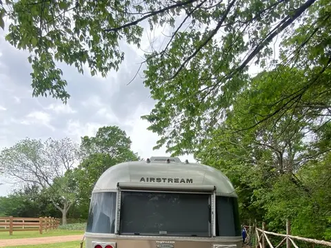 2016 Airstream Classic 30 — photo 4