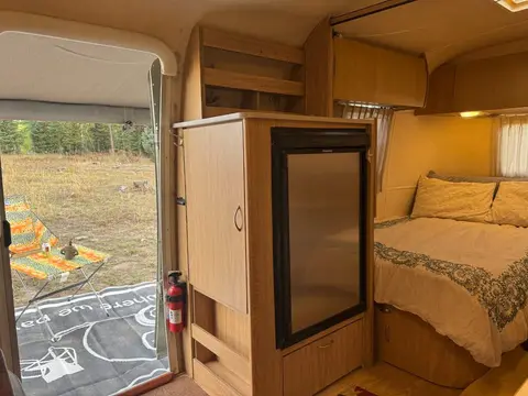 2004 Airstream Bambi 19 ft — photo 4