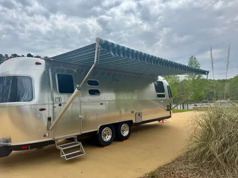2021 Airstream International Serenity — photo 2