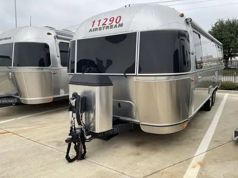 2018 Airstream International Signature 27FBQ — photo 3