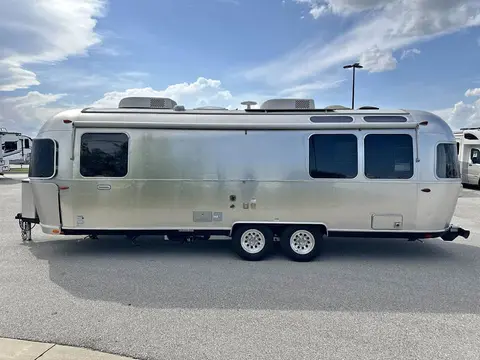 2023 Airstream Globetrotter 27FBQ; — photo 1