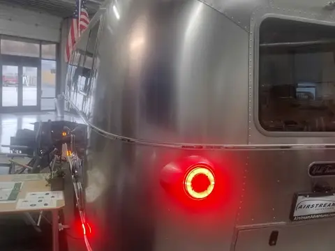 2026 Airstream World Traveler 22RB — photo 4