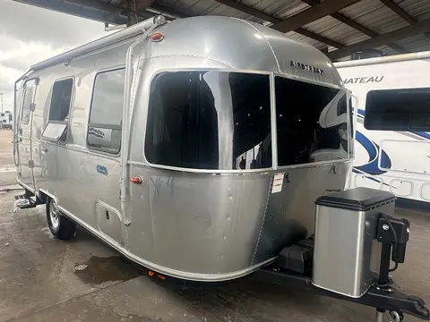 2023 Airstream Bambi 22FB — photo 2
