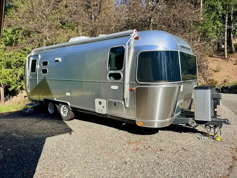2023 Airstream Flying Cloud 25FB — photo 5