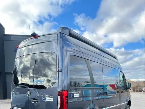 2026 Airstream Tommy Bahama Interstate 19 AP — photo 4