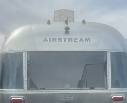 2019 Airstream Flying Cloud 26RB — photo 3