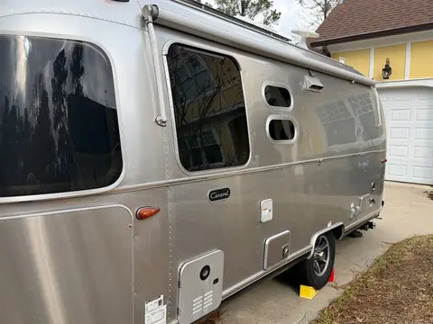 2024 Airstream Caravel 22FB — photo 2