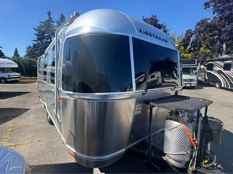 2022 Airstream Caravel — photo 2