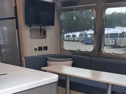 2021 Airstream Globetrotter — photo 4
