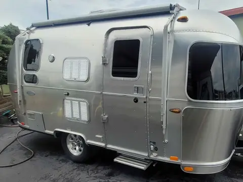 2019 Airstream Flying Cloud 19' Corner Bed 19 ft — photo 2