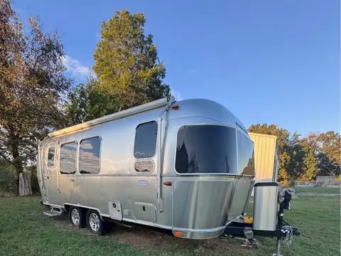 2022 Airstream Flying Cloud 23FB — photo 1