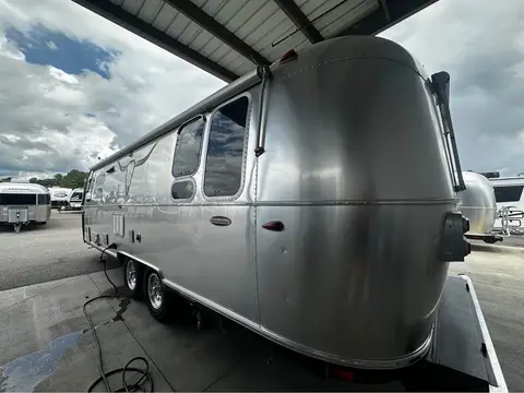 2019 Airstream International Serenity — photo 5