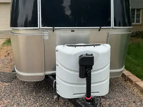 2016 Airstream Bambi 16 ft — photo 2