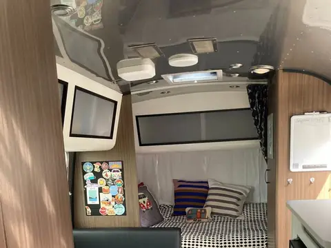 2021 Airstream Caravel — photo 2