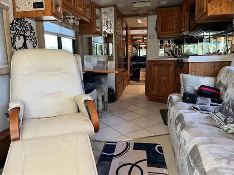 2000 Airstream Land Yacht Motorhome 36ft 36 ft — photo 3