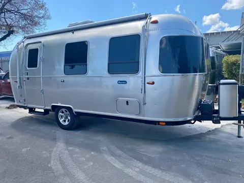 2024 Airstream Bambi 22 ft — photo 1