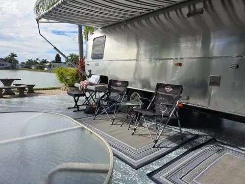 2024 Airstream Classic 31' RBT — photo 3