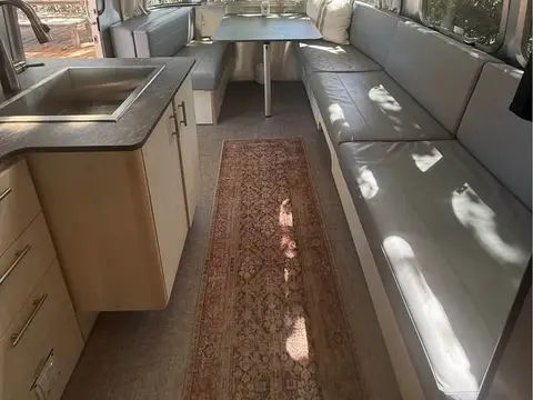 2021 Airstream Flying Cloud — photo 4