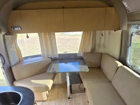 2016 Airstream Flying Cloud — photo 5