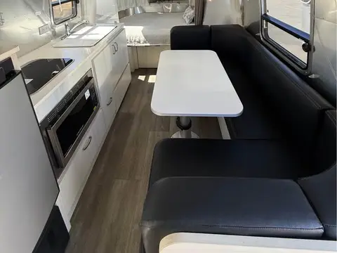 2018 Airstream Sport 22FB — photo 3