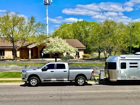 2016 Airstream Flying Cloud 28 ft — photo 1