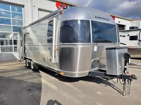 2023 Airstream Globetrotter 25FB — photo 1