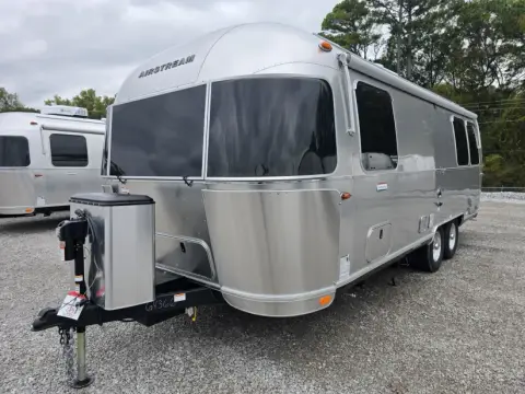 2026 Airstream International 25FB — photo 4