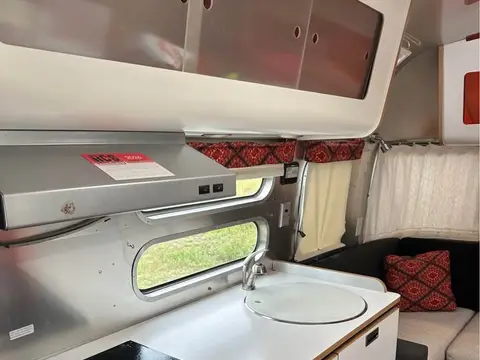 2005 Airstream International — photo 5