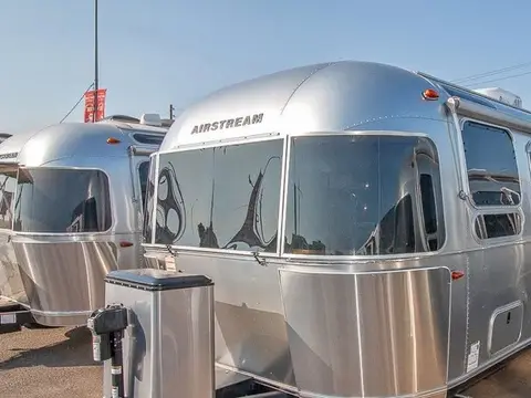 2024 Airstream Flying Cloud 30RB Twin; — photo 1